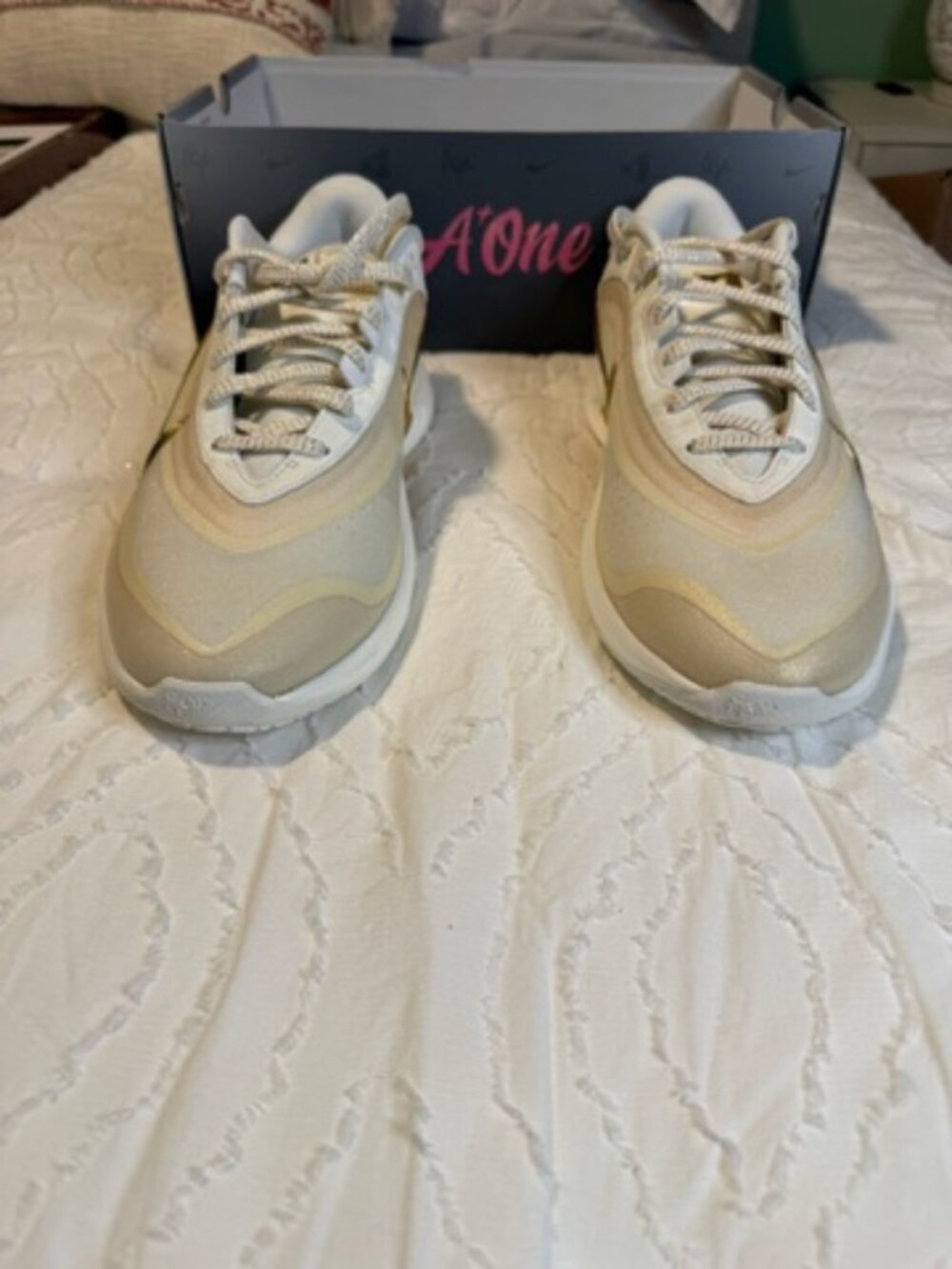 Nike Aja Wilson A'One Shoes Size 11 Men's/12.5 Women's Sail/Metallic gold